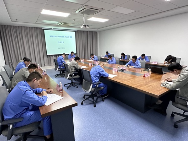 281690525036533951.jpg 2_1.jpg