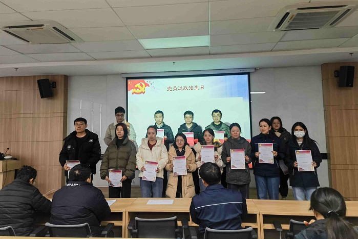 041735983034175118.jpg 生日合照1.jpg